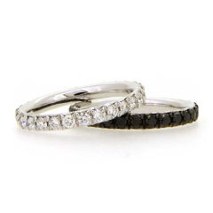 Alianza Eternity diamantes blancos (tamaño mediano)