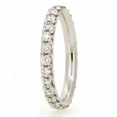 Alianza Eternity diamantes blancos (tamaño mediano)