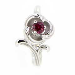 Anillo C&C "Origen" en oro blanco y rubí