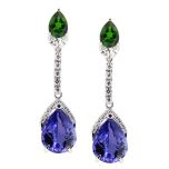 Pendientes de diamantes y diópsido de cromo