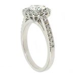 Solitario de diamante 0,60cts con orla de diamantes