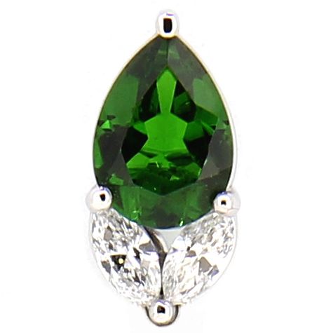 Pendientes de diamantes y diópsido de cromo