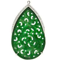Colgantes de Jade tallado con semi orla de diamantes (forma Gota)