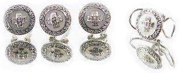 Botonadura en oro, nácar y brillantes, modelo exclusivo Marfil Joyeros Botonadura en oro, nácar y brillantes, modelo exclusivo Marfil Joyeros