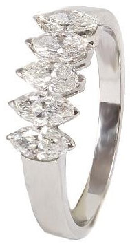 Media alianza de diamantes talla marquise engastados en garras, Marfil por encargo Media alianza de diamantes talla marquise engastados en garras, Marfil por encargo
