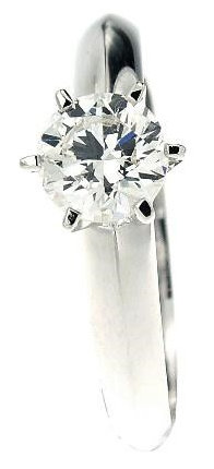 Anillo solitario clásico, Colección Marfil Anillo solitario clásico, Colección Marfil