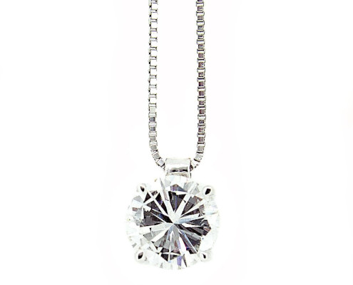 Colgante de diamante solitario con engaste 4 garras y cadena veneciana